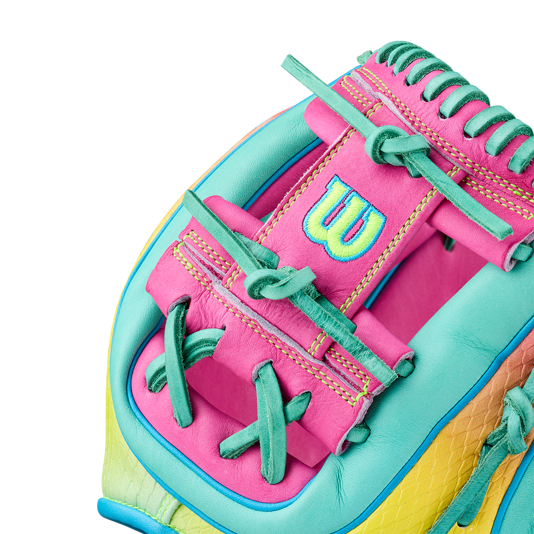 2027 Wilson A2000® 1727SS 11.75” Infield Baseball Glove: WBG0009501RT1175