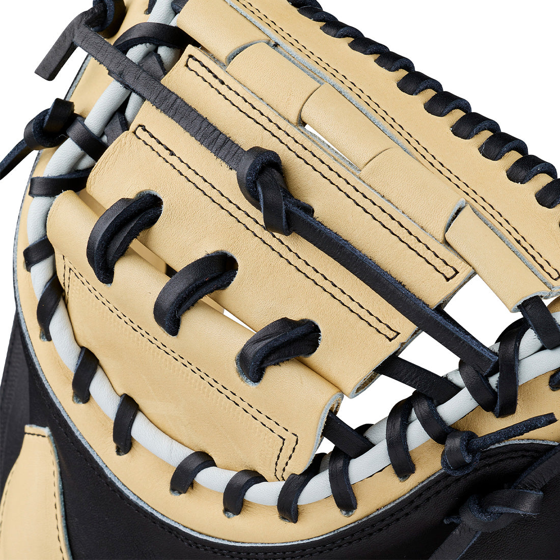2027 Wilson A2K® 1734 34” Baseball Catcher’s Mitt: WBG10701RT34