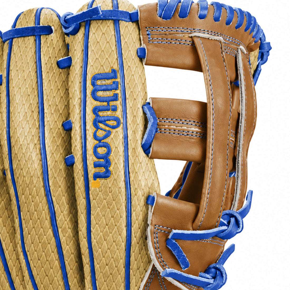 2027 Wilson A1000 Sheriff 1750 12.5 inch outfield baseball glove Blonde Saddle Tan Royal