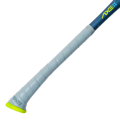 Axe RIPL composite handle Axe Handle grip natural hand position close up