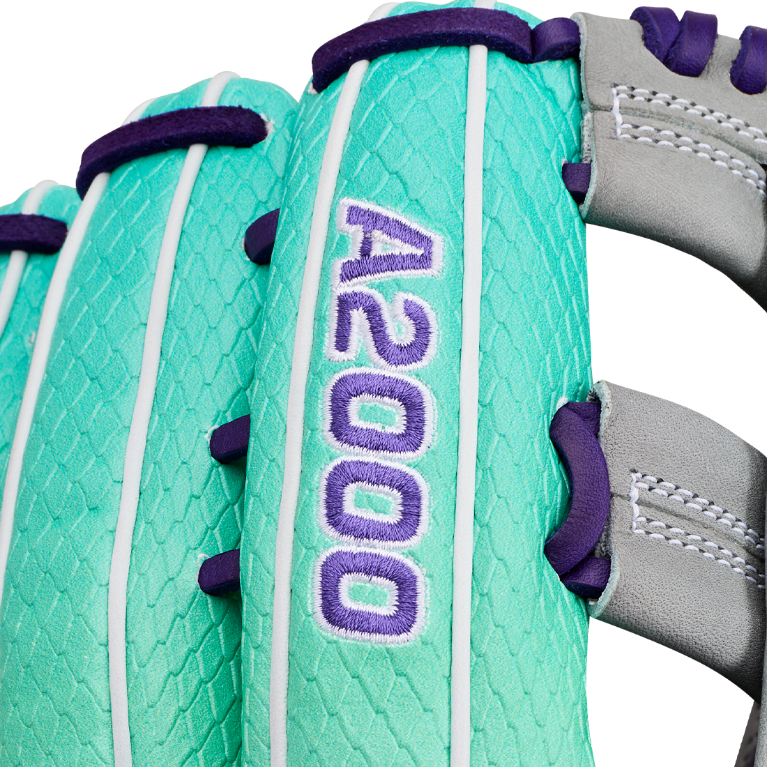 2027 A2000® FP50SS 12.25” Outfield Fastpitch Glove: WBG0010501RT