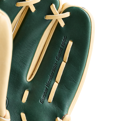 2027 Gunnar Henderson A2000® GH2 GM 11.75” Infield Baseball Glove: WBG0009601RT1175