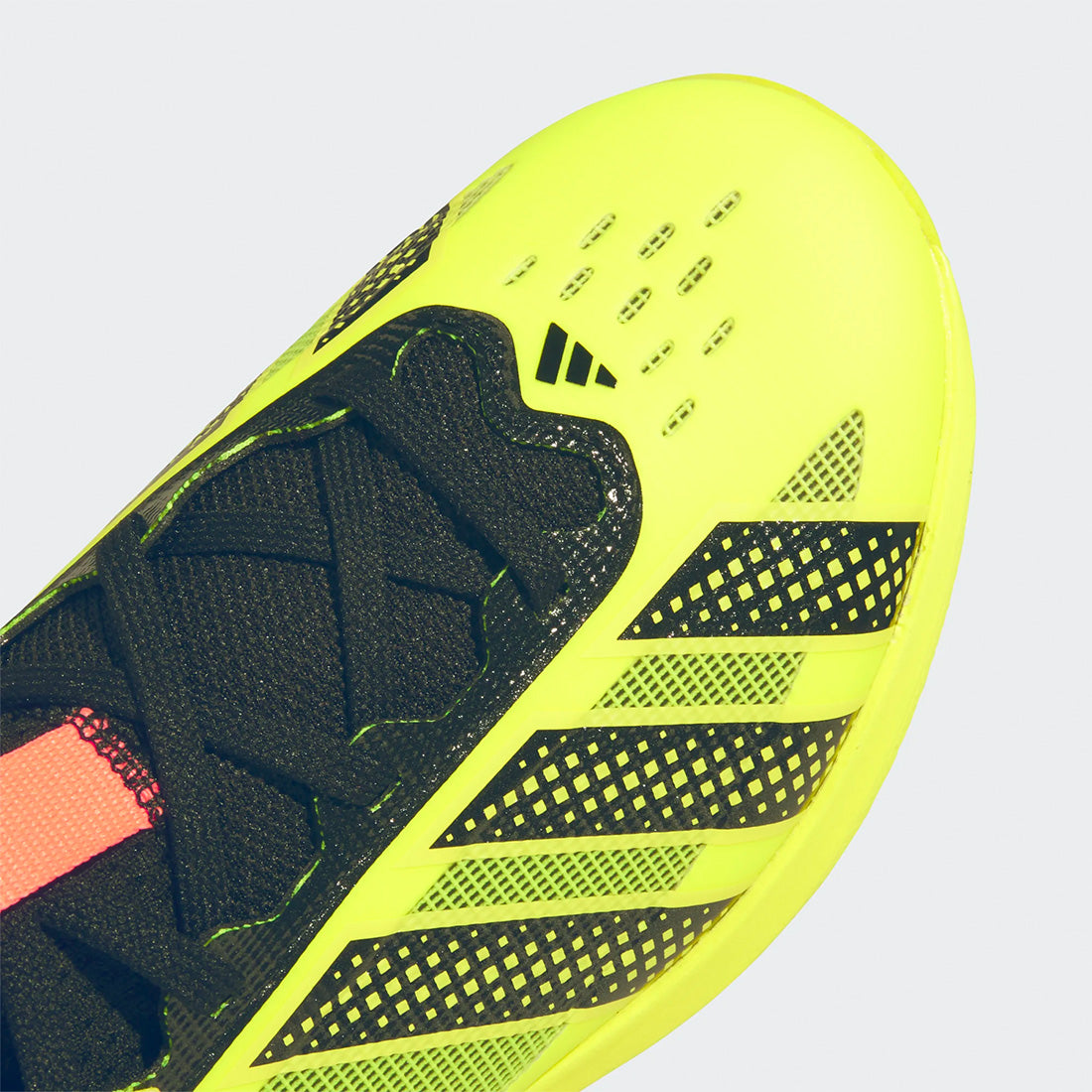 adidas baseball cleats lace closure lockdown fit
