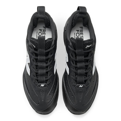 Molded TPU outsole on the New Balance 3000v8 baseball cleat