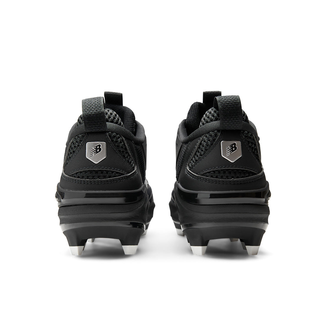 Technical TPU heel clip on the New Balance 3000v8 molded cleat
