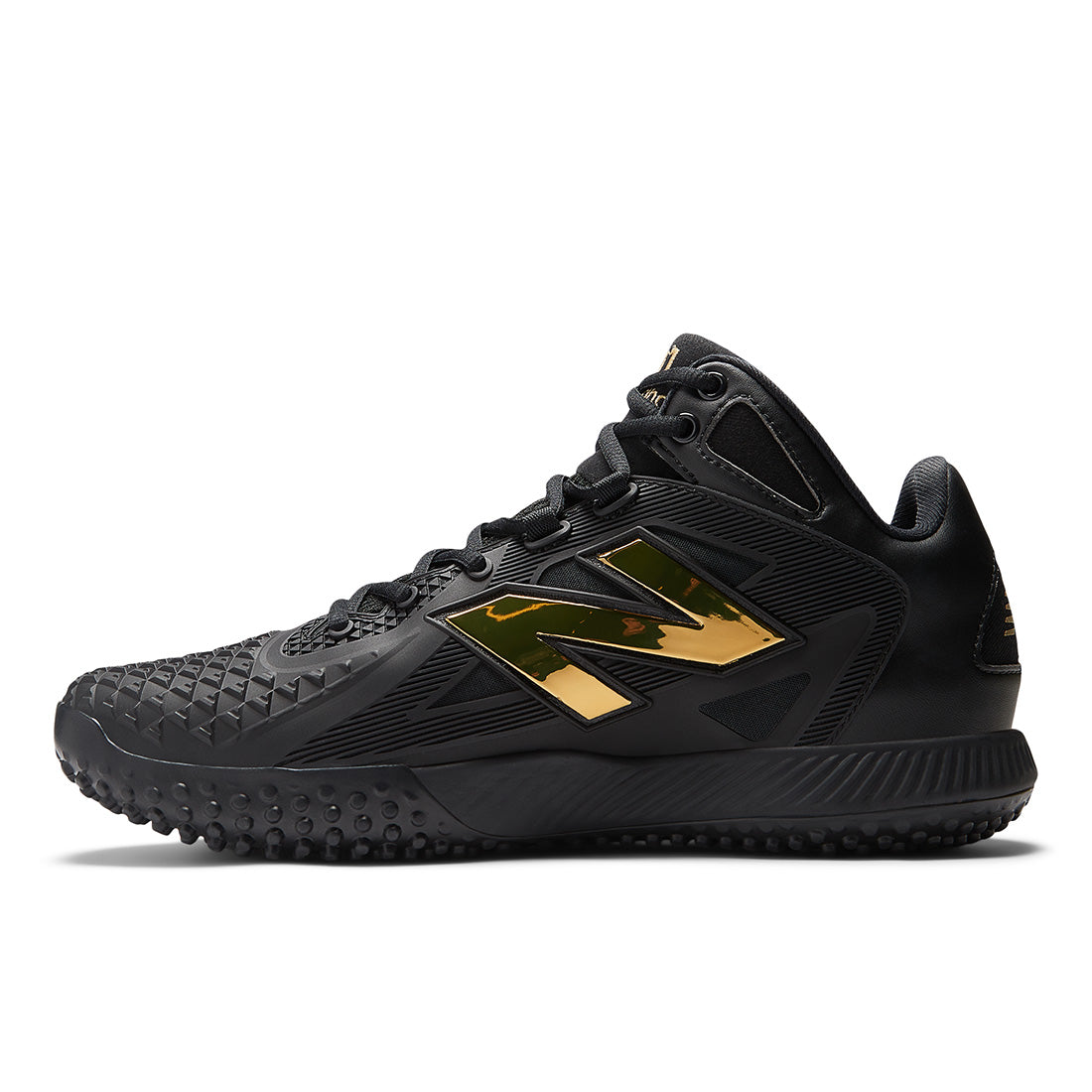 New Balance Ohtani 1 turf shoe with full-length FuelCell cushioning
