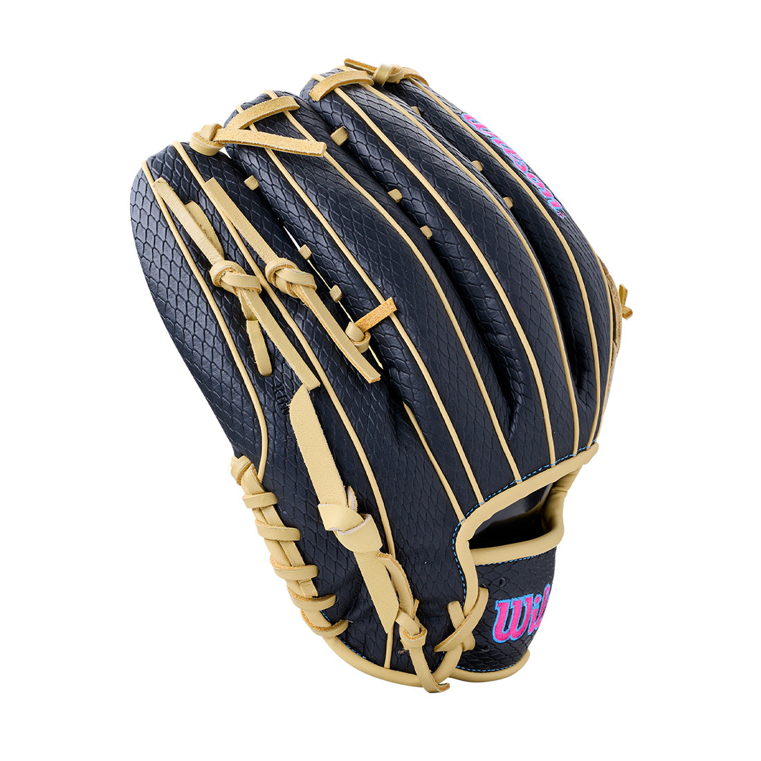 Wilson A1000 1750SS outfield glove with deep pocket
