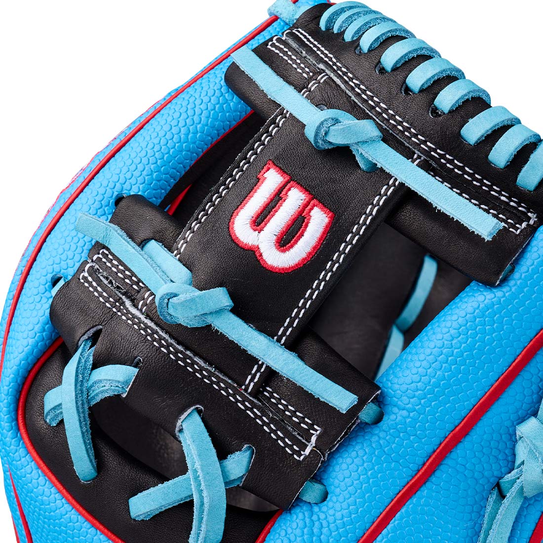 Wilson A2000 1786SS H-Web 11.5 inch infield glove close up