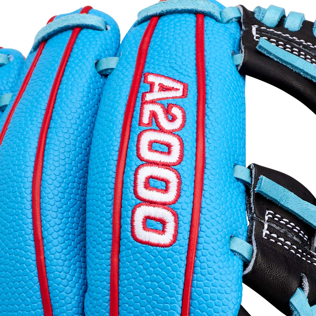 Wilson A2000 1786SS H-Web 11.5 inch infield glove close up