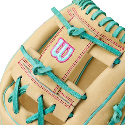 Wilson A2000 1975 Seafoam laces and trim baseball glove