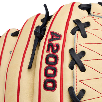 Wilson A2000 DH12 Dual Hinge Web pitcher glove close up