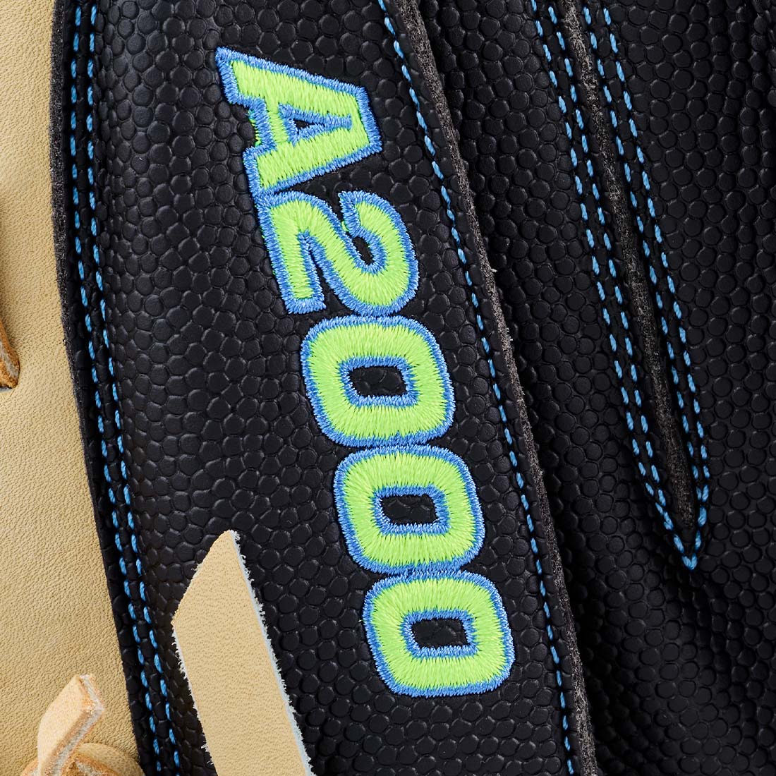 A2000 logo on the 2027 Wilson A2000 M23SS 33.5 inch baseball catcher’s mitt 
