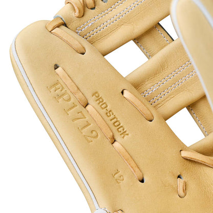 2027 Wilson A2000 FP1712 Blonde Pro Stock Leather palm detail