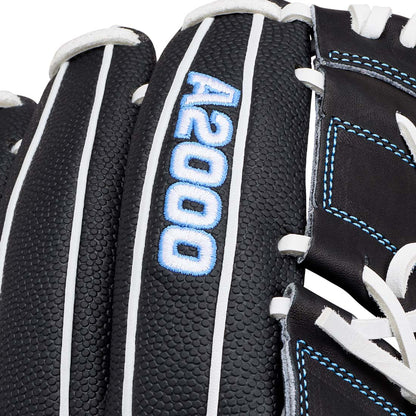 Wilson A2000 FPB25SS Closed 2-Piece Web fastpitch glove close up