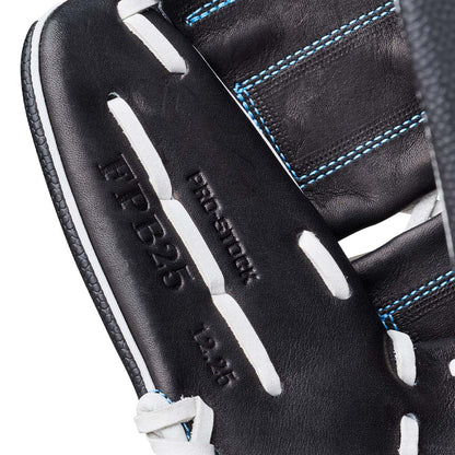 Wilson A2000 FPB25SS Black Pro Stock Leather palm detail