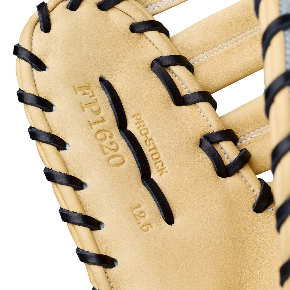 Wilson A2000 FP1620SS Blonde Pro Stock Leather palm detail