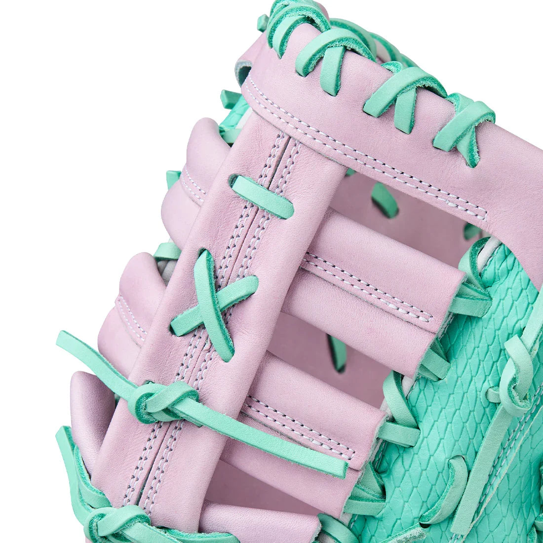 Wilson A2000 1620FPSS 12.5" Winter 2025 Fastpitch First Base Mitt – Seafoam/Lavender/White, Single Post Web
